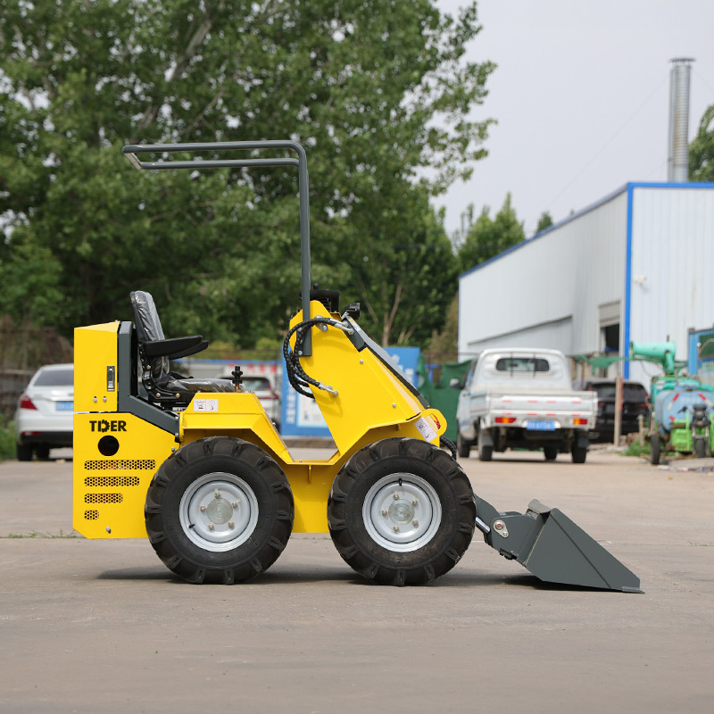 Minicargadora autopropulsada de 240 kg con múltiples opciones de motor.