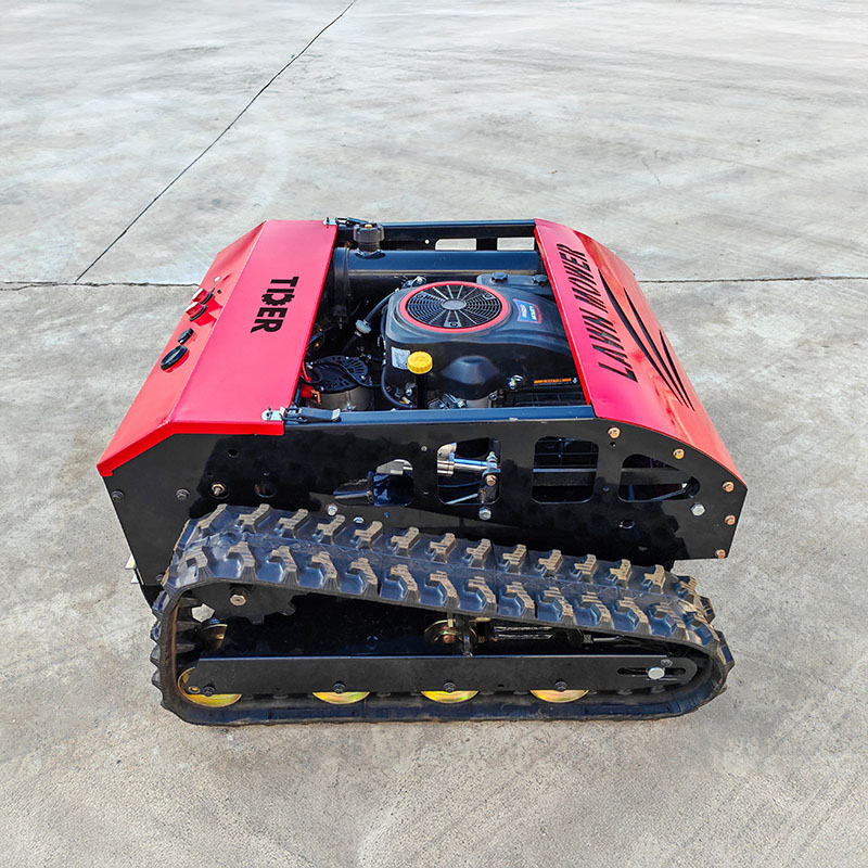 Cortacésped de orugas teledirigido de 0,8 m con motor de gasolina.