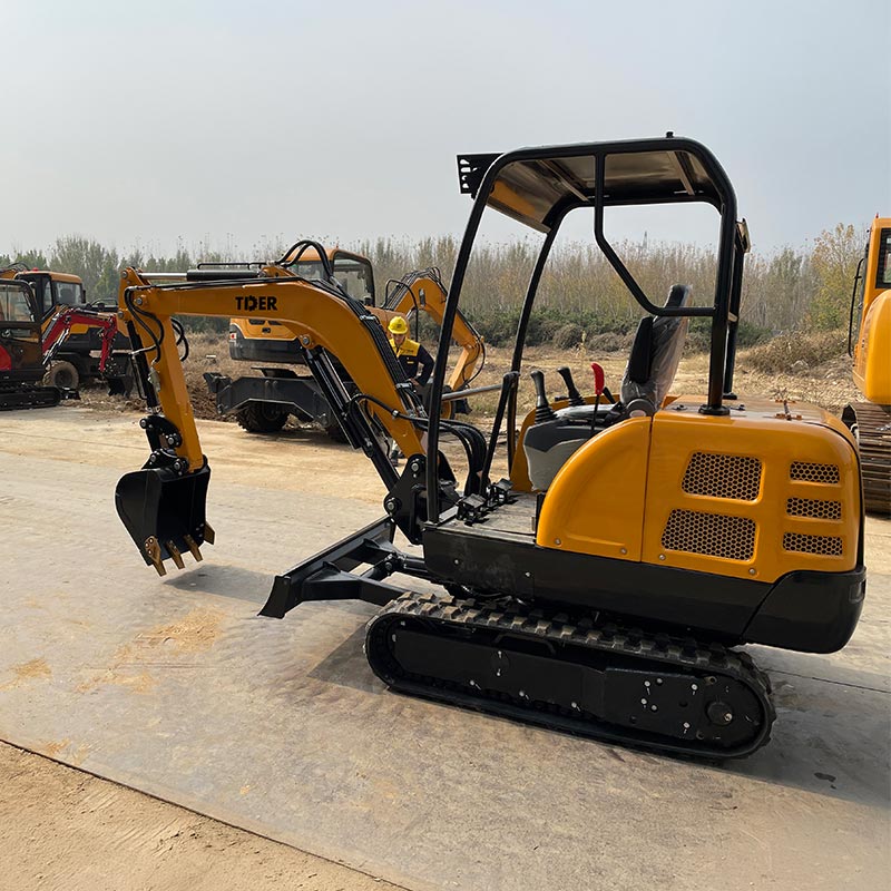 Miniexcavadora de 3 toneladas con motores Danfoss y diseño de cola trasera.