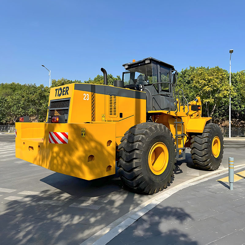Se vende carretilla elevadora de 23 toneladas con motor Weichai.