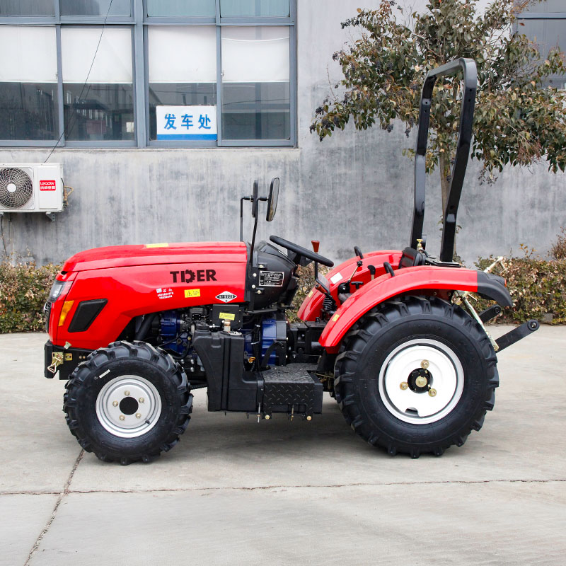 Tractor de invernadero de 50 CV para trabajos agrícolas versátiles.