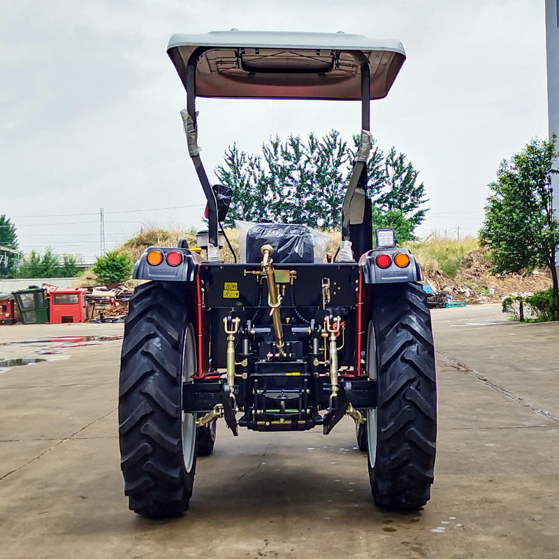 Tractor agrícola de 60 CV con plataforma plana opcional.