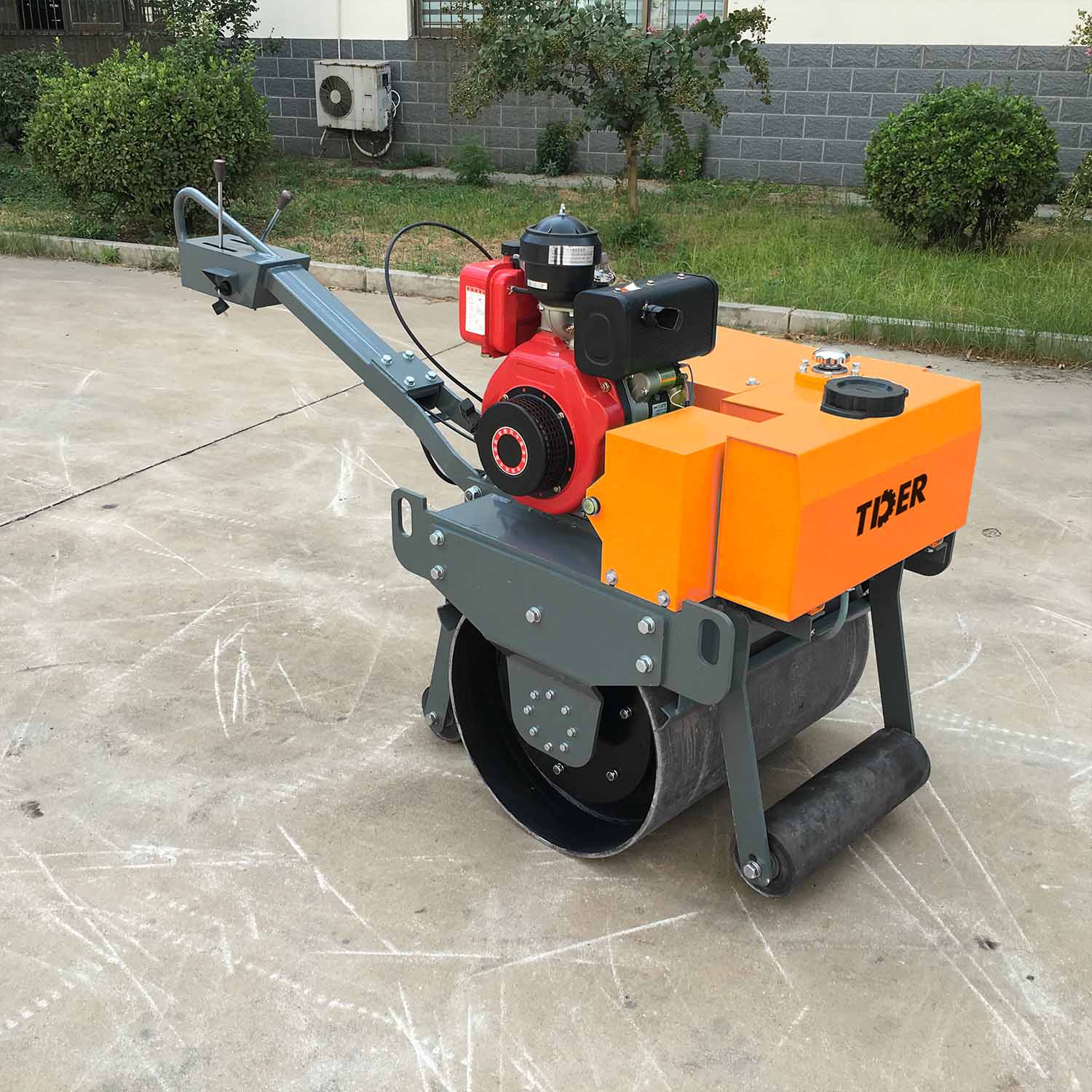 Walk Behind Smooth Drum Roller