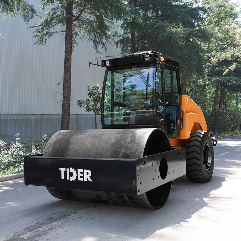 Single Drum Vibratory Roller